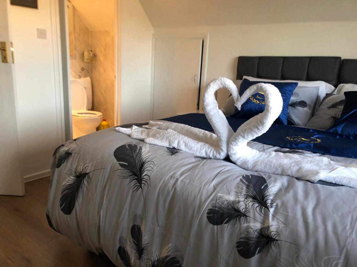 Bed and Breakfast Ponders End Newport  Esterno foto